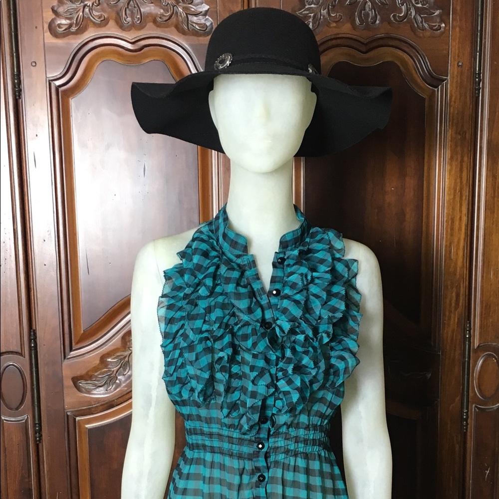 Checkered Ruffled Top - Picture 8 of 8